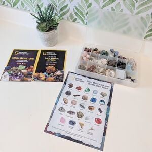 National Geographic: Rock, Mineral, Fossil, Gemstones Kit And Plastic Case